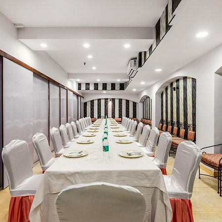 Hotel Nice Palace Delhi  Eksteriør billede